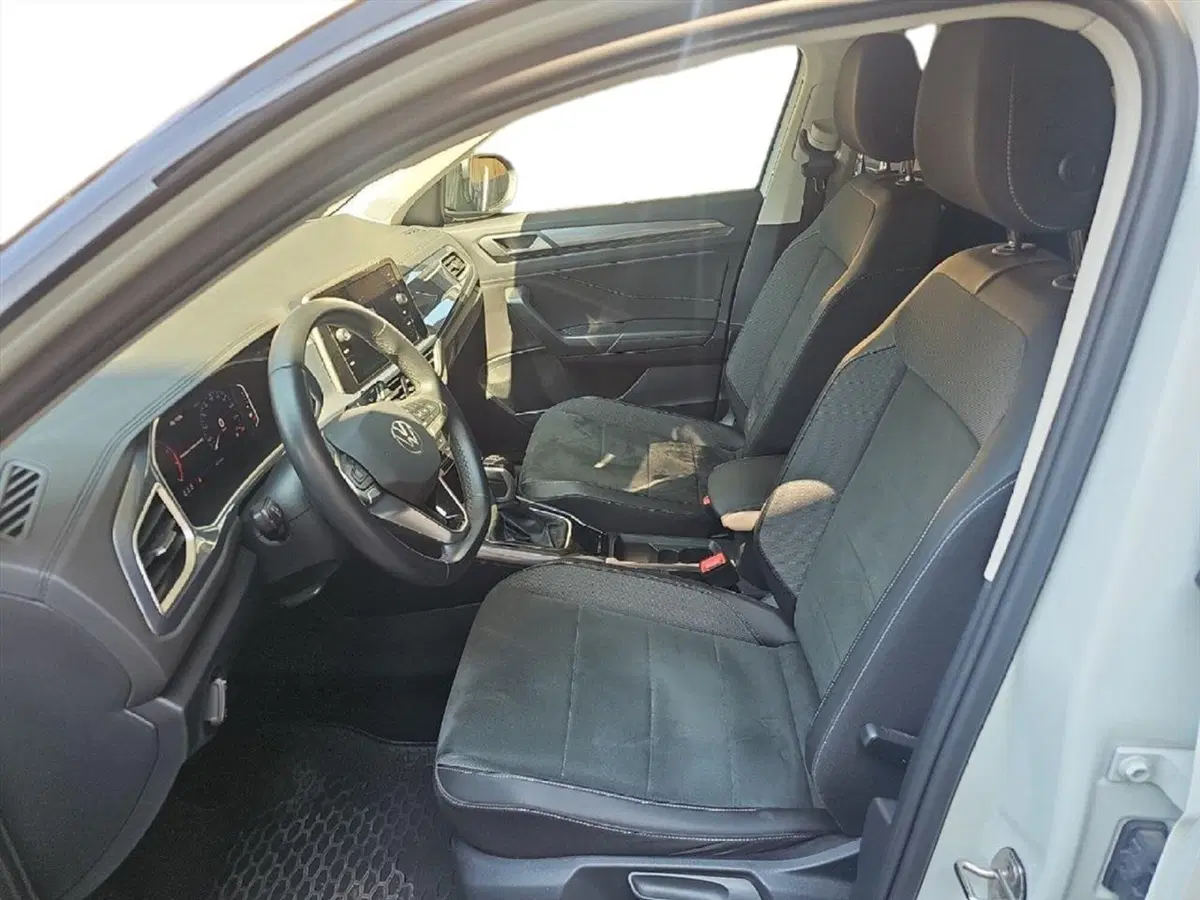 Volkswagen T-Roc usata a Lecco (10)
