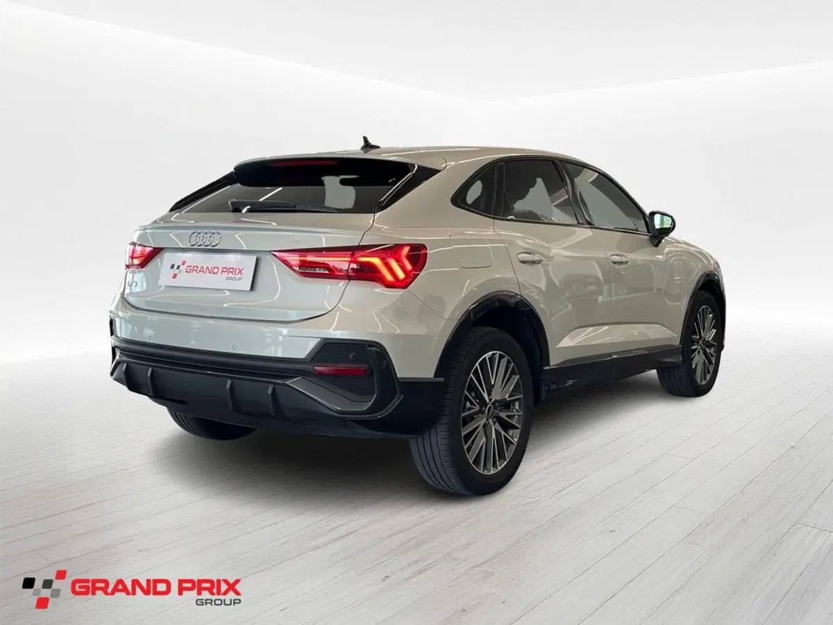 Audi Q3 Sportback usata a Ferrara (2)