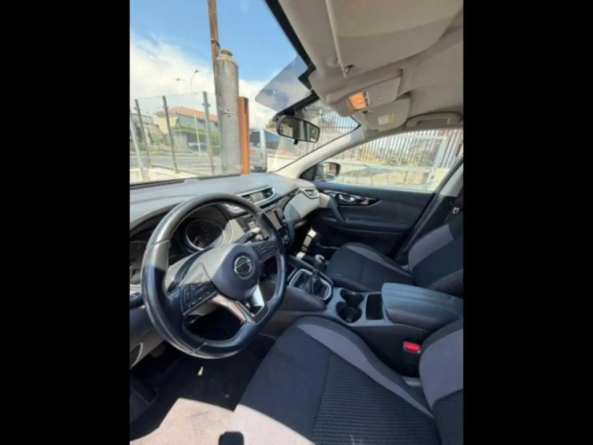 Nissan Qashqai usata a Caltanissetta (17)