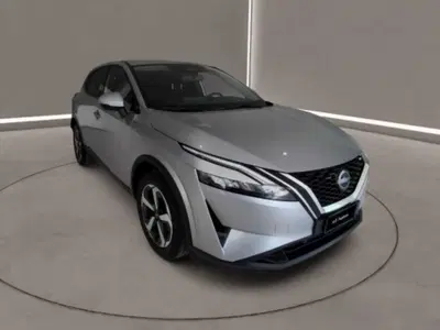 Nissan Qashqai 1.3 mhev N-Connecta 2wd 140cv del 2023 usata a Caltanissetta