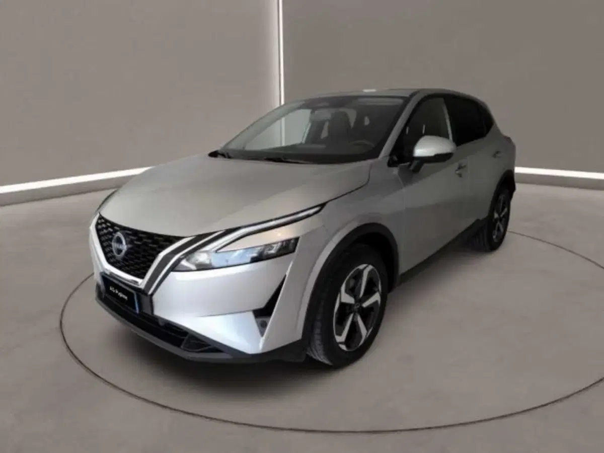 Nissan Qashqai usata a Caltanissetta (2)