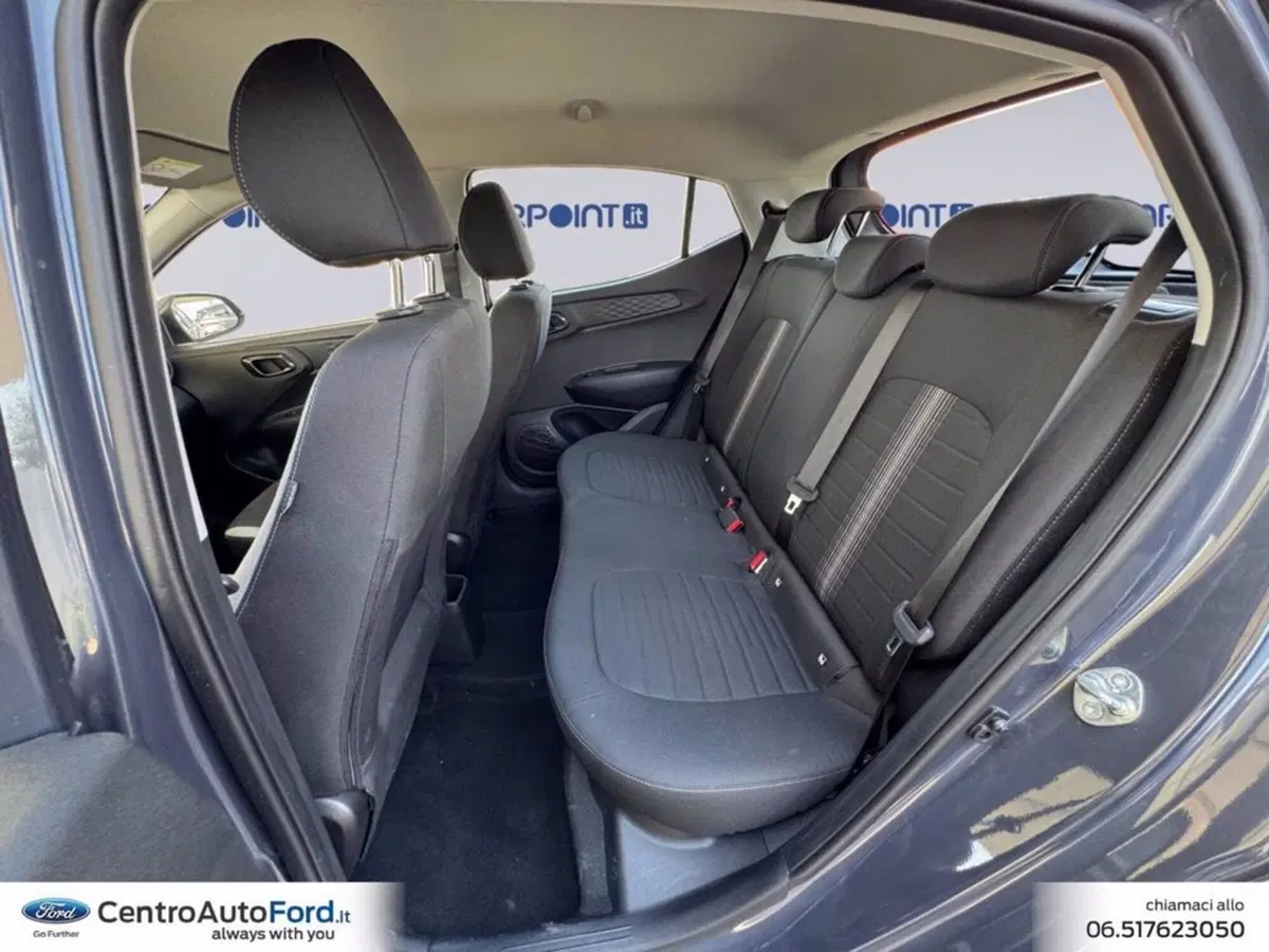 Hyundai i10 usata a Roma (13)