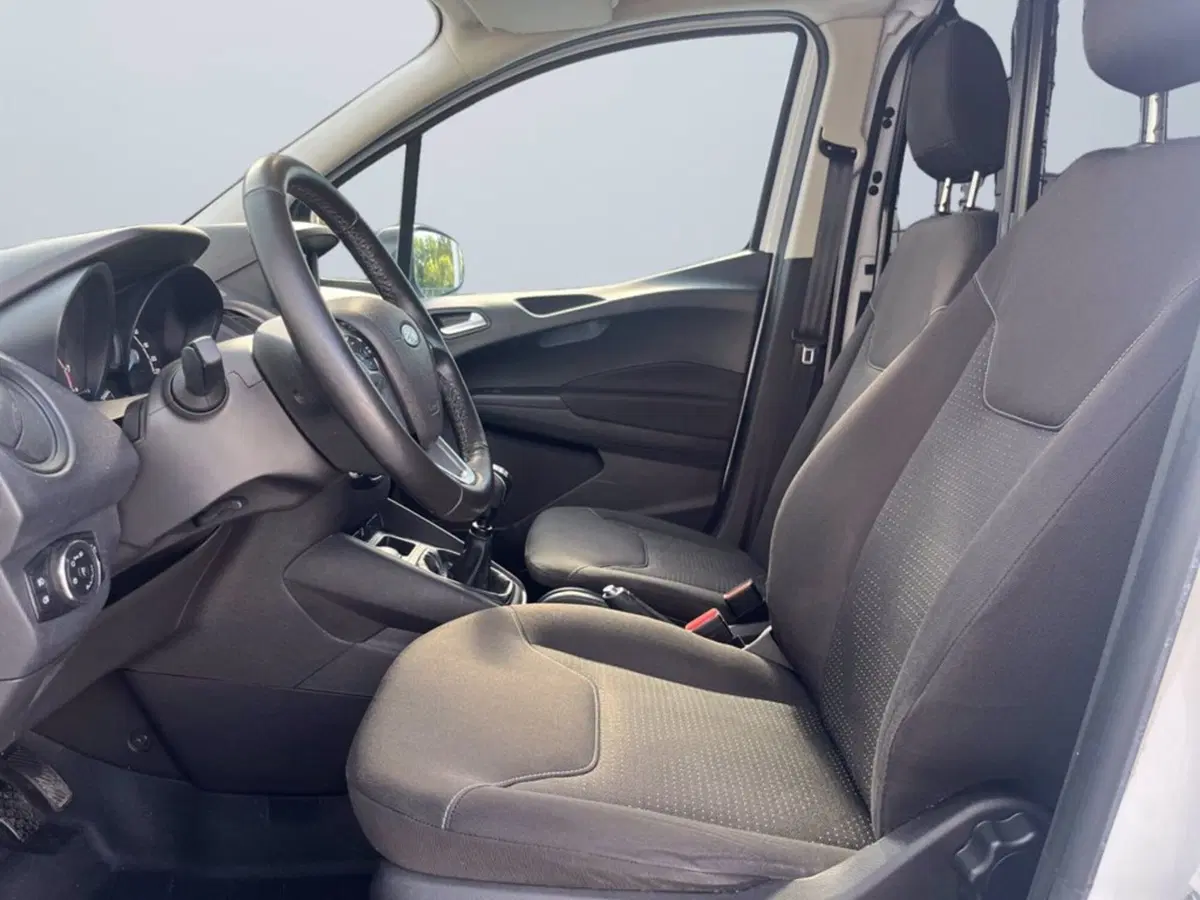 Ford Transit Courier Furgone usata a Milano (10)