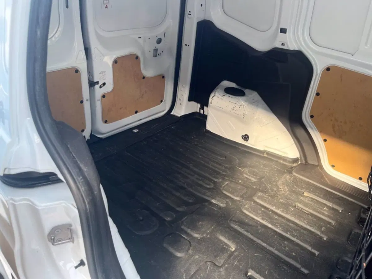 Ford Transit Courier Furgone usata a Milano (12)