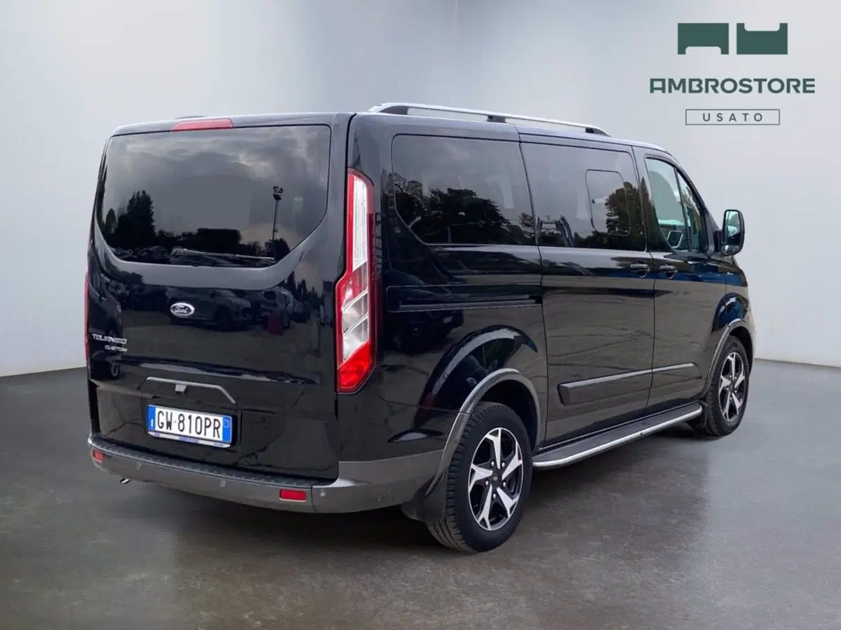 Ford Tourneo Custom usata a Milano (5)