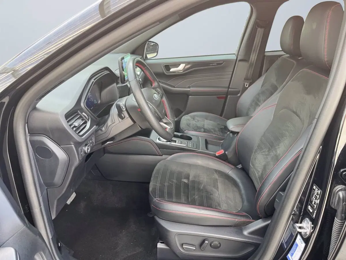 Ford Kuga usata a Milano (10)
