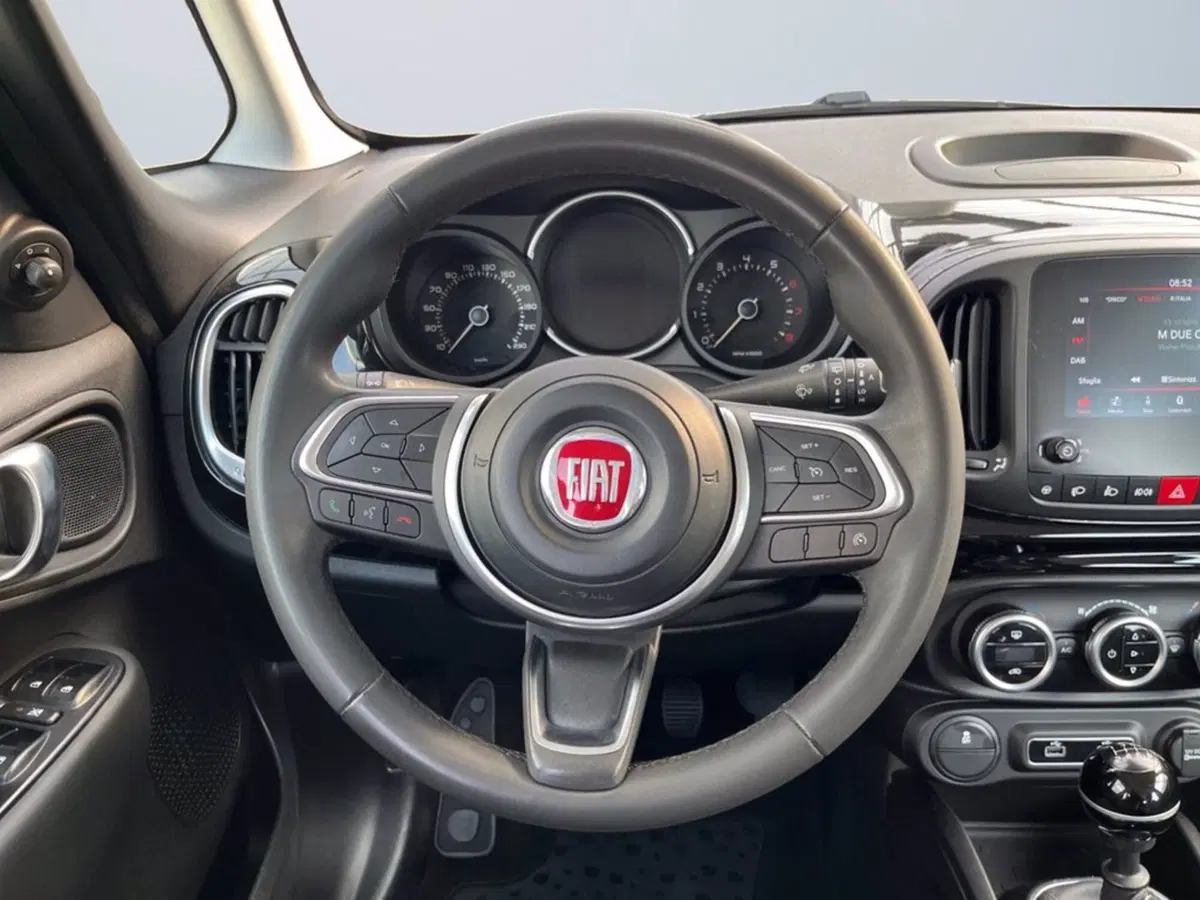 Fiat 500L usata a Milano (13)
