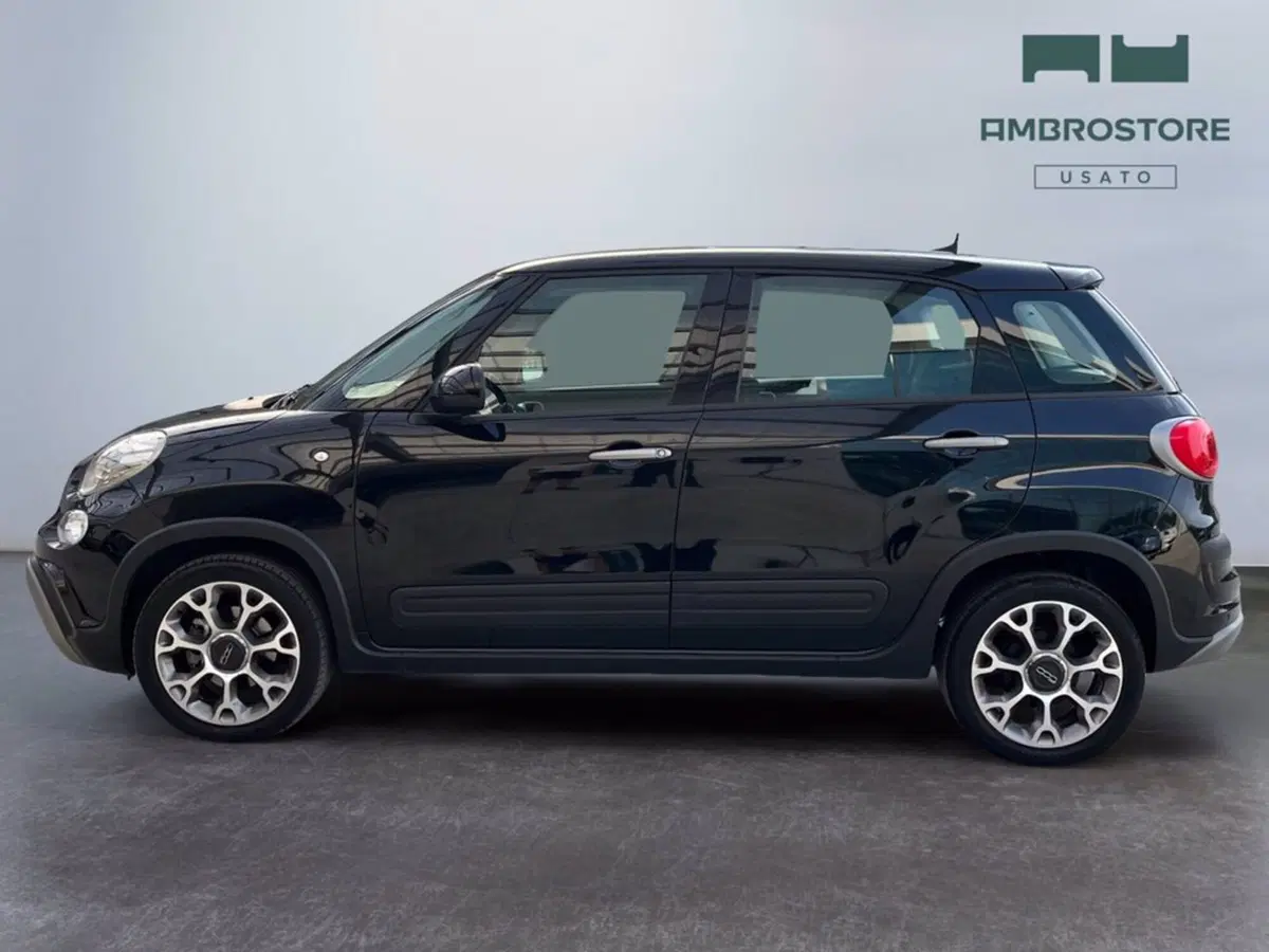 Fiat 500L usata a Milano (2)