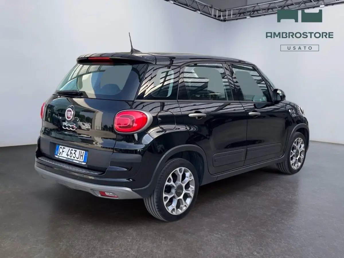 Fiat 500L usata a Milano (5)