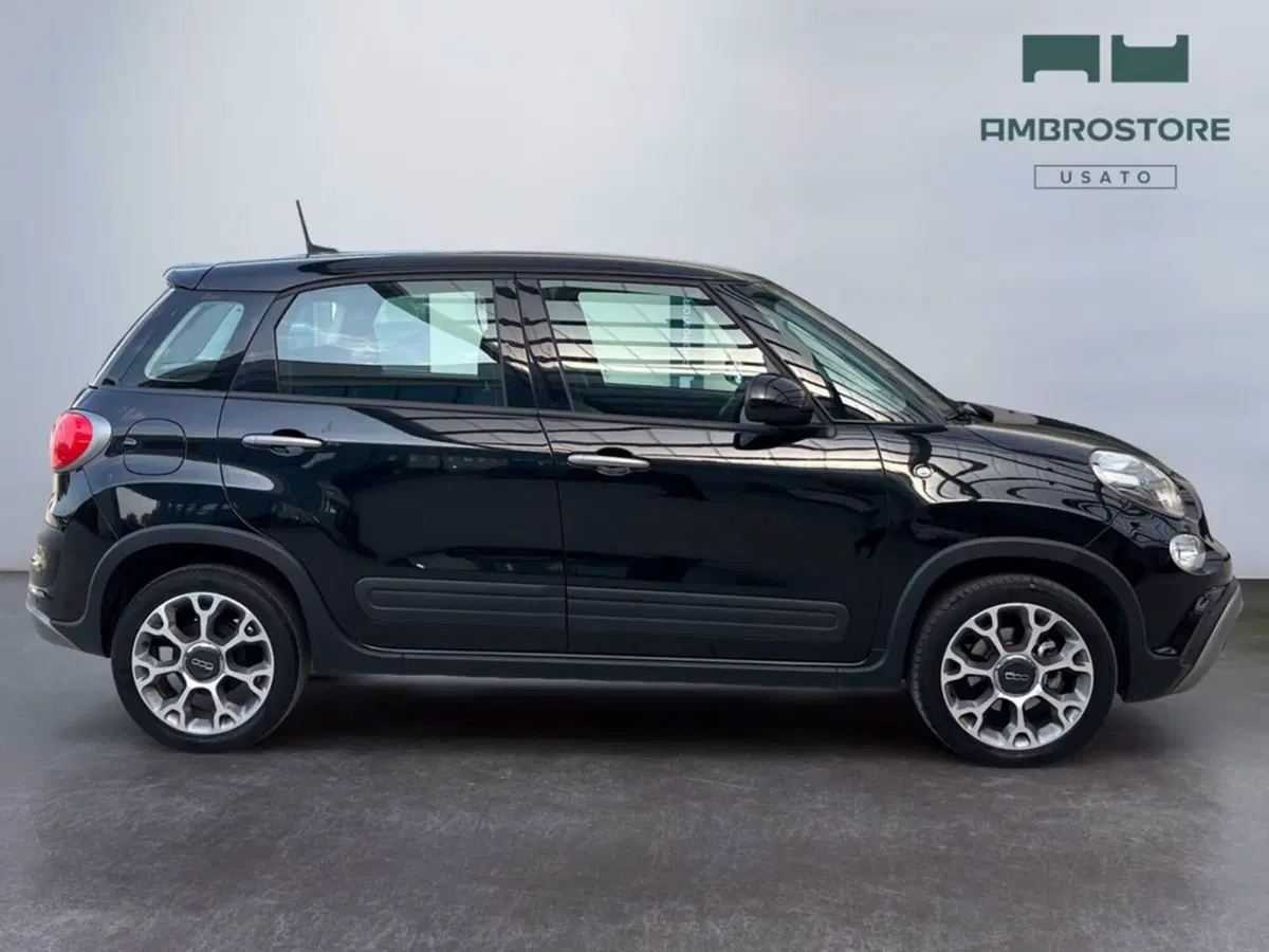 Fiat 500L usata a Milano (6)