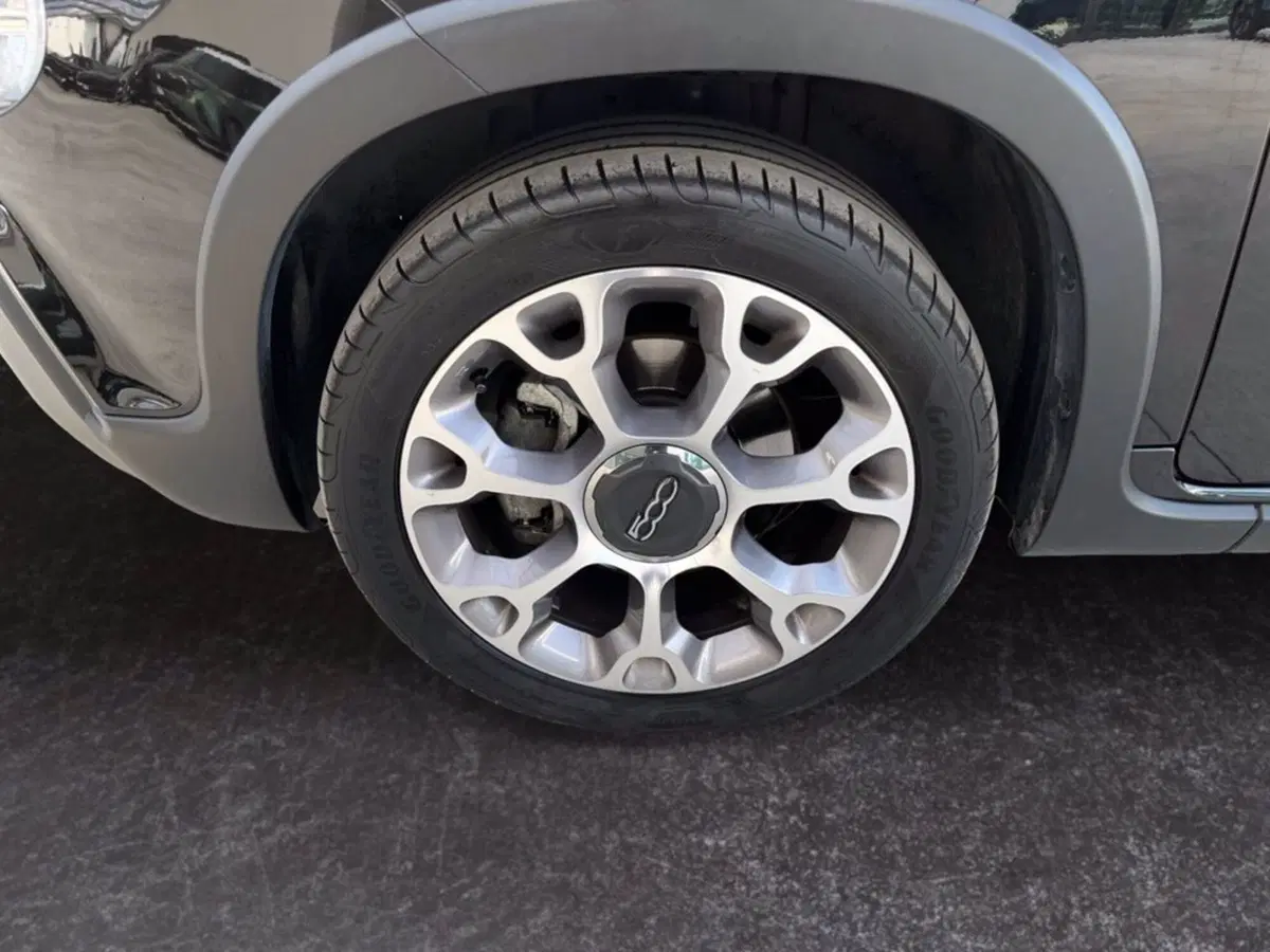 Fiat 500L usata a Milano (9)