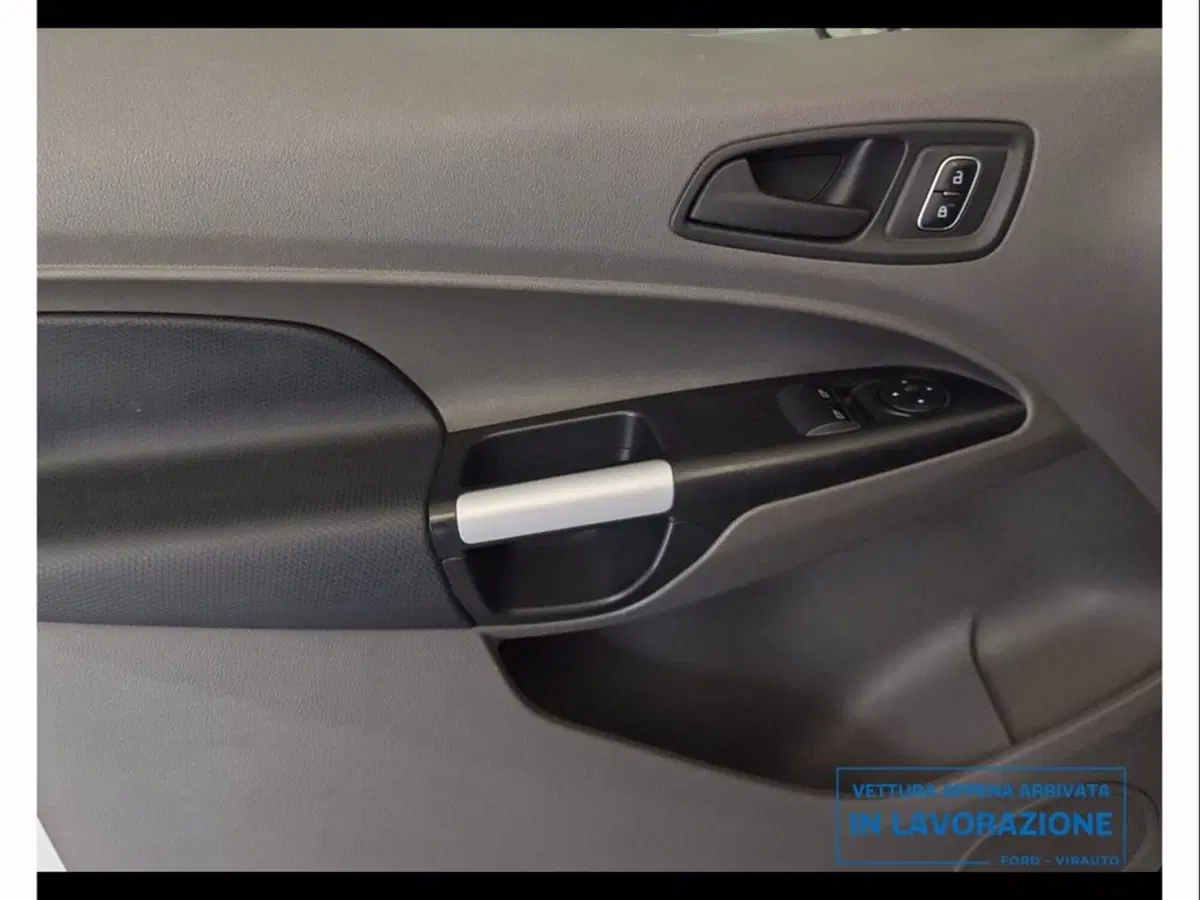 Ford Transit Connect Furgone usata a Catania (10)