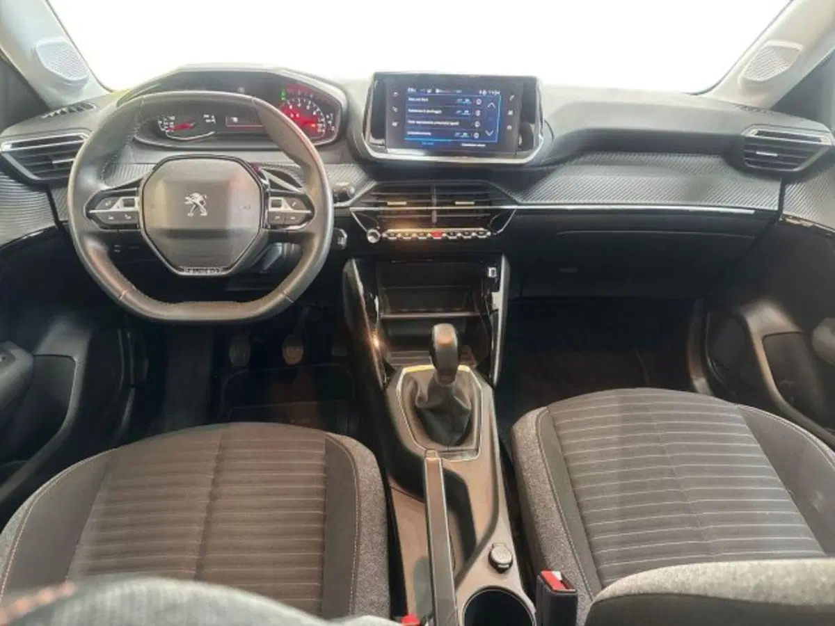 Peugeot 208 usata a Catania (7)