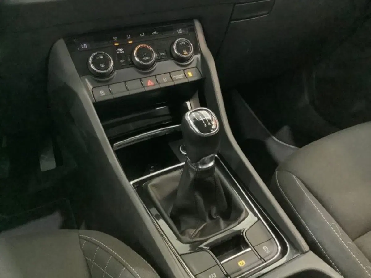Skoda Karoq usata a Catania (8)