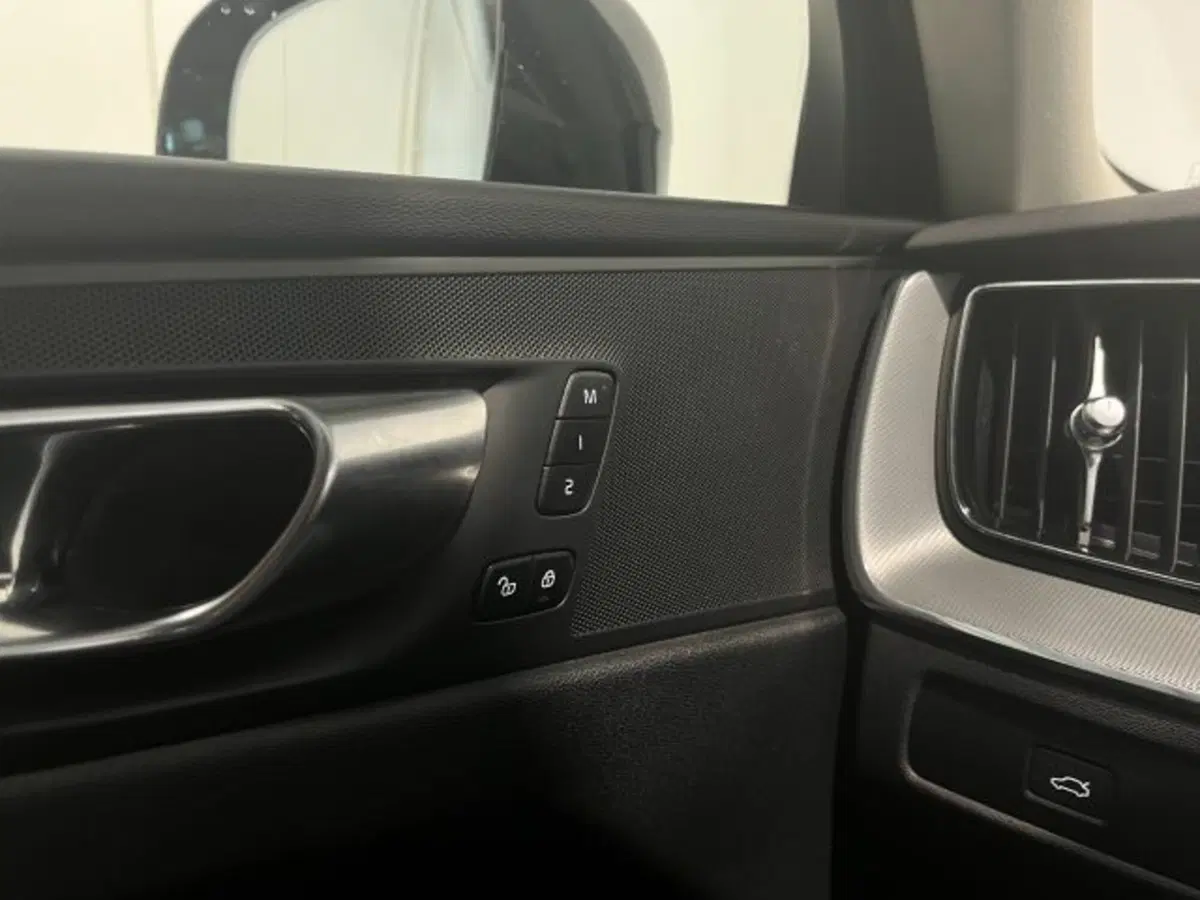 Volvo XC60 usata a Treviso (10)