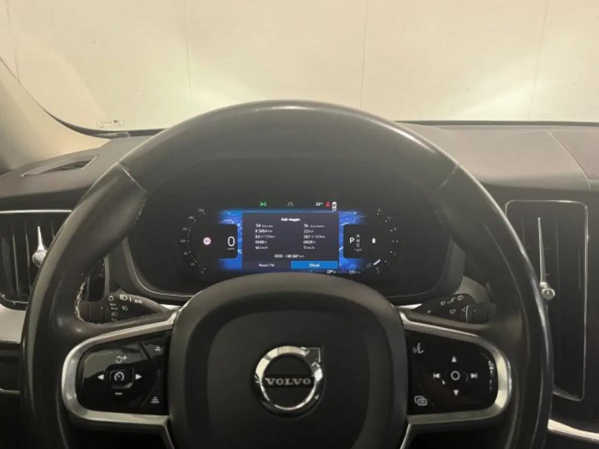 Volvo XC60 usata a Treviso (6)