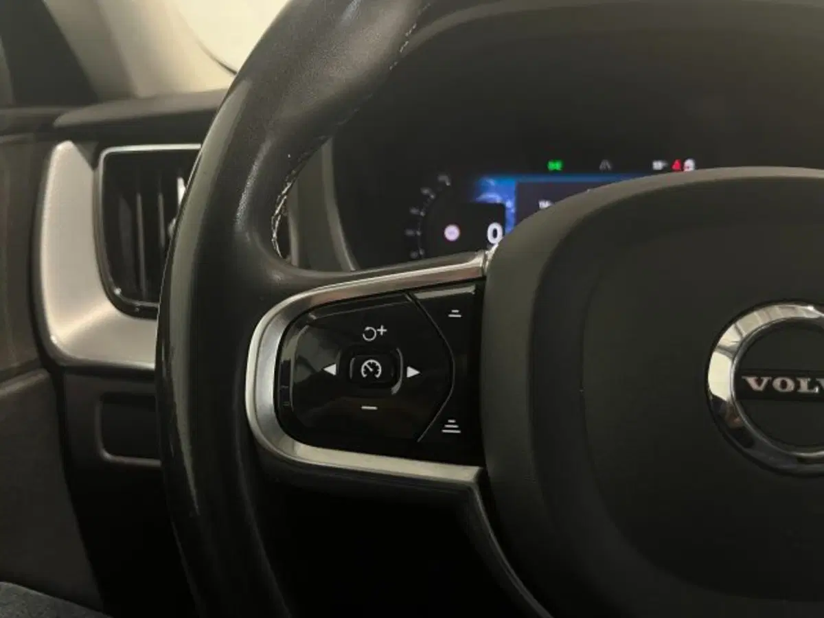 Volvo XC60 usata a Treviso (7)