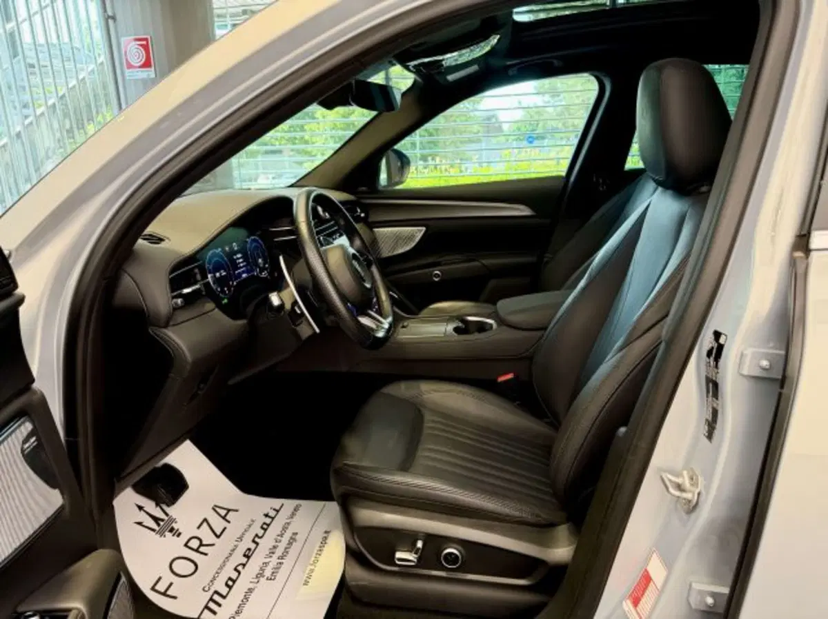 Maserati Grecale usata a Torino (10)