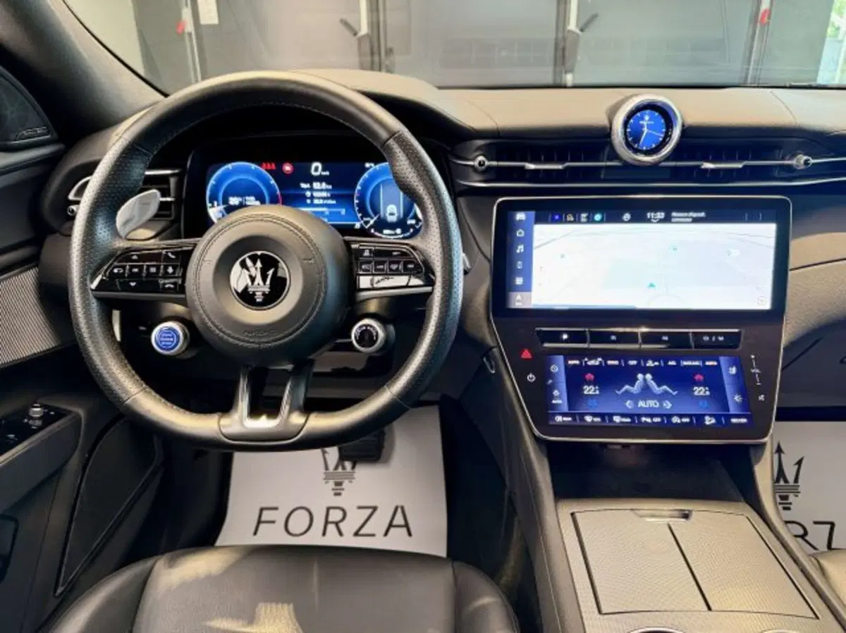 Maserati Grecale usata a Torino (14)