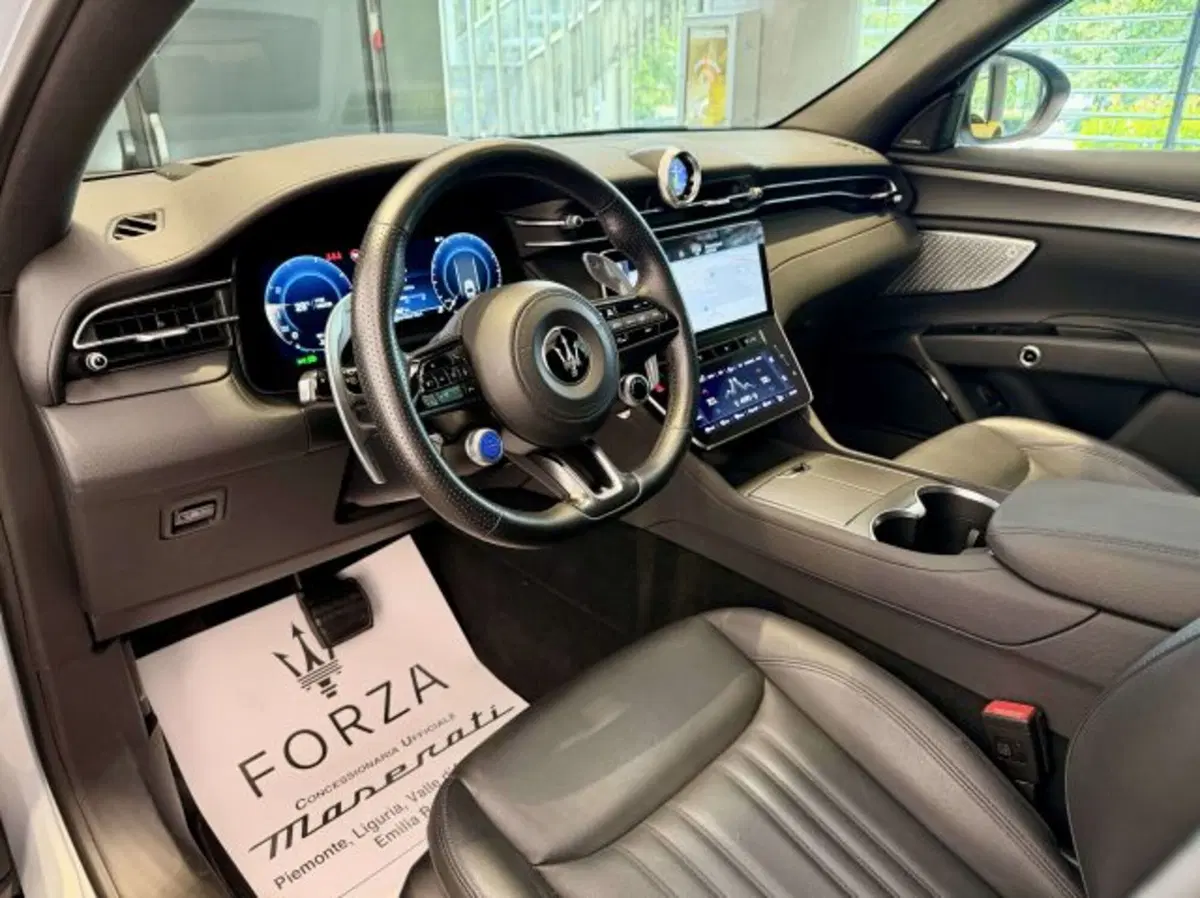 Maserati Grecale usata a Torino (9)
