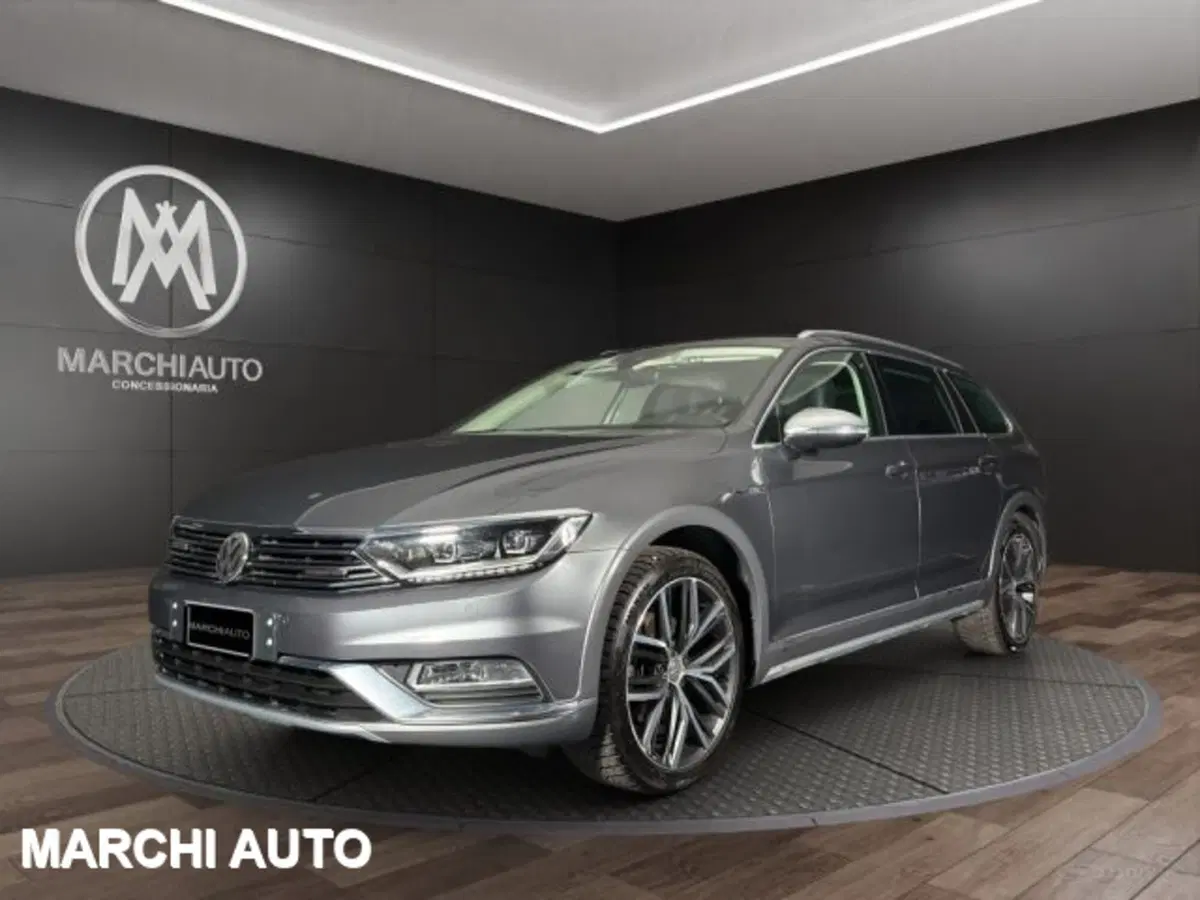 Volkswagen Passat Variant usata a Perugia