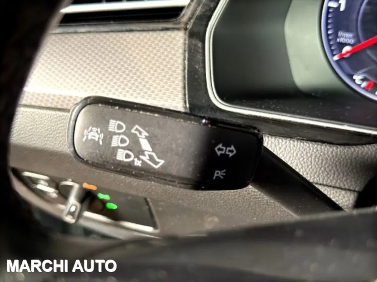 Volkswagen Passat Variant usata a Perugia (13)