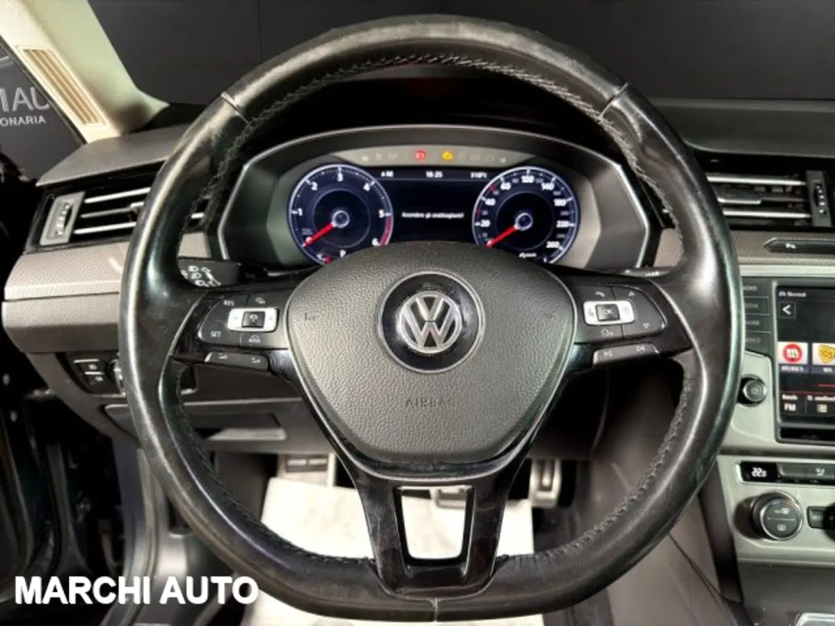 Volkswagen Passat Variant usata a Perugia (14)