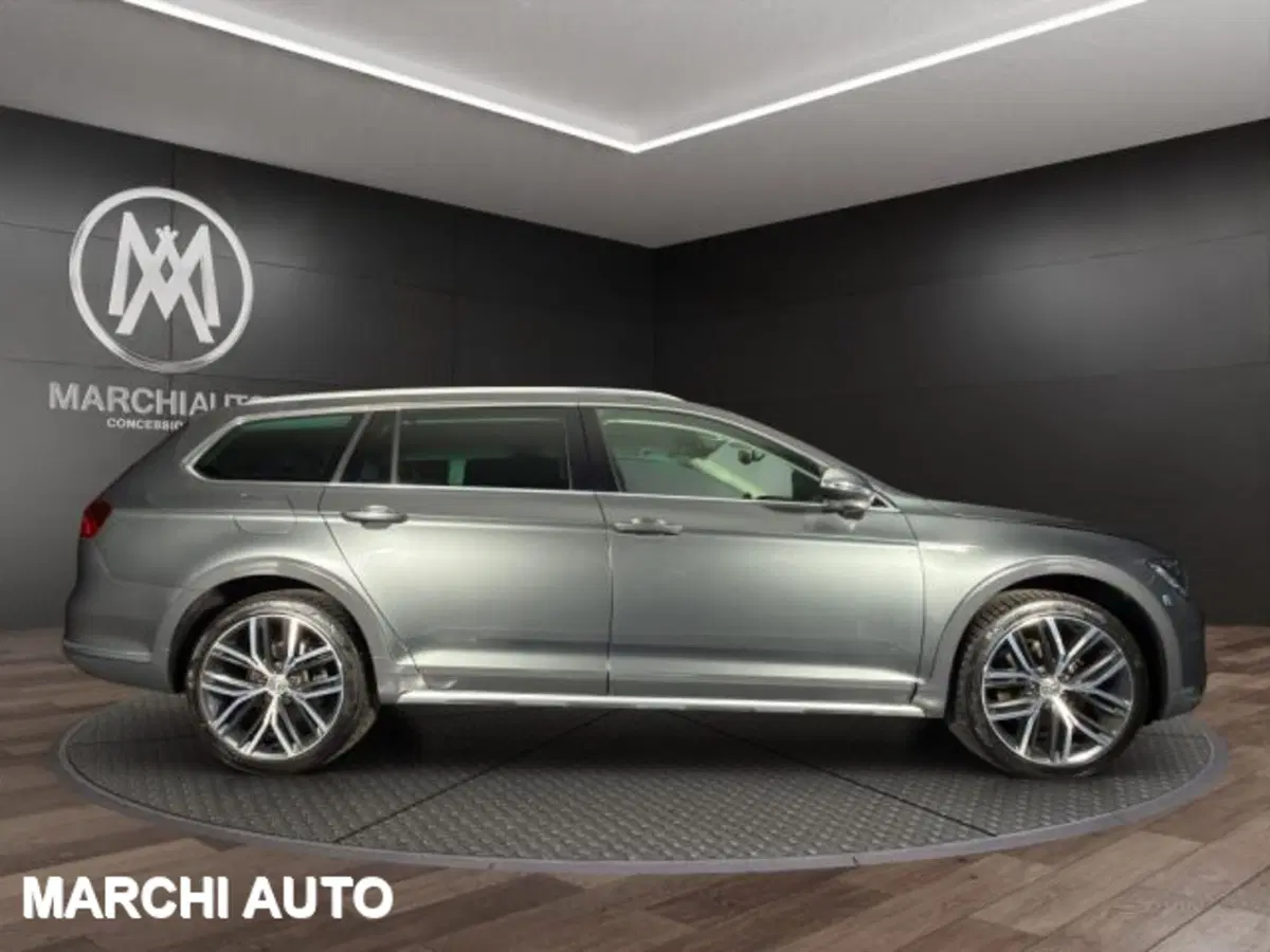 Volkswagen Passat Variant usata a Perugia (4)