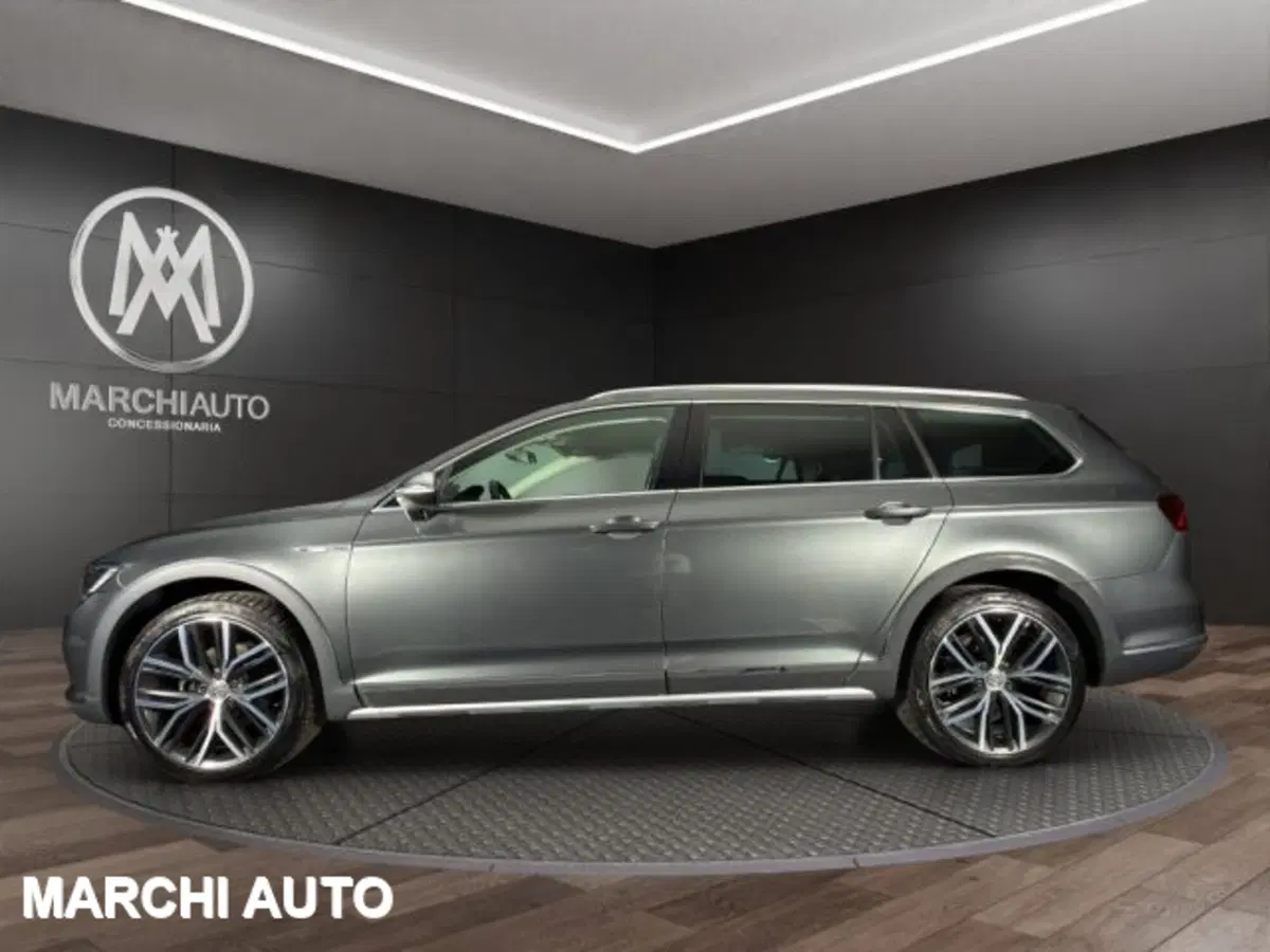 Volkswagen Passat Variant usata a Perugia (8)