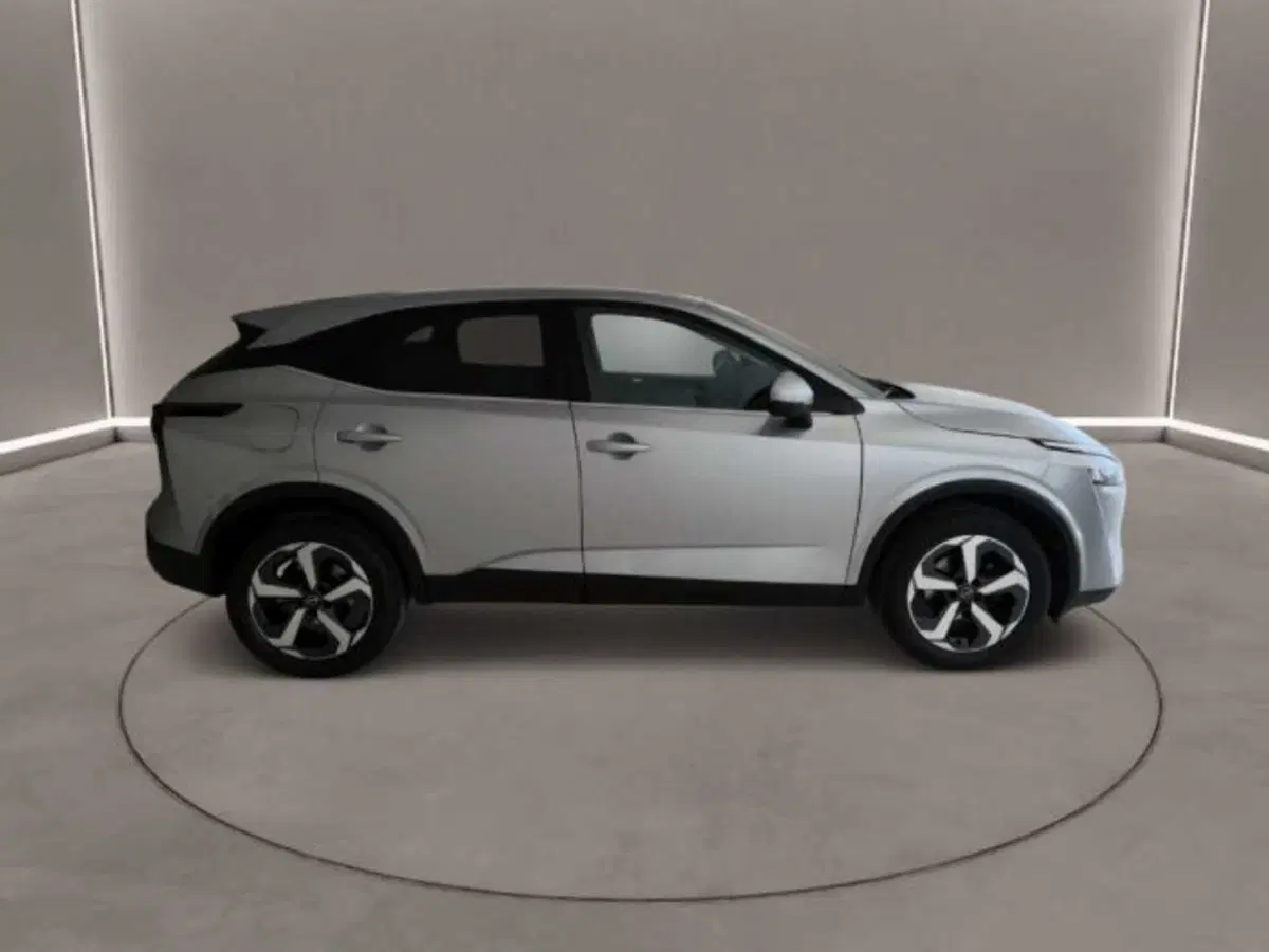 Nissan Qashqai usata a Caltanissetta (8)