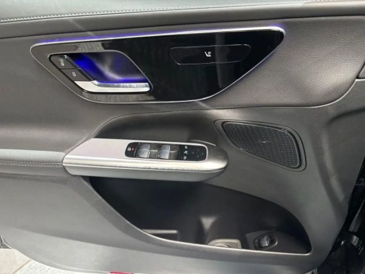 Mercedes-Benz GLC nuova a Bologna (10)