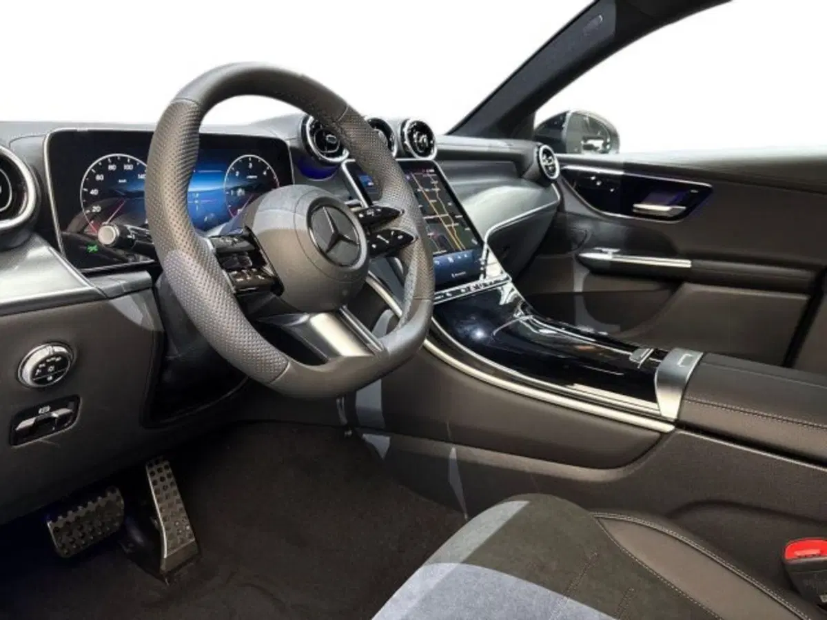 Mercedes-Benz GLC nuova a Bologna (11)