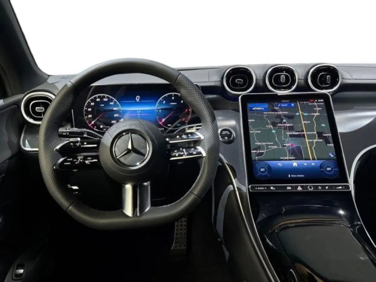 Mercedes-Benz GLC nuova a Bologna (14)