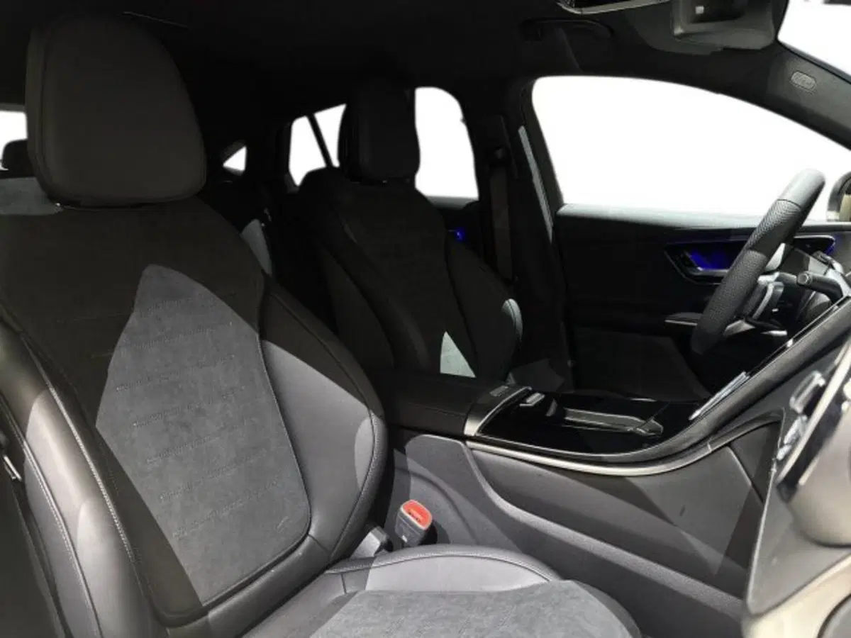 Mercedes-Benz GLC nuova a Bologna (16)