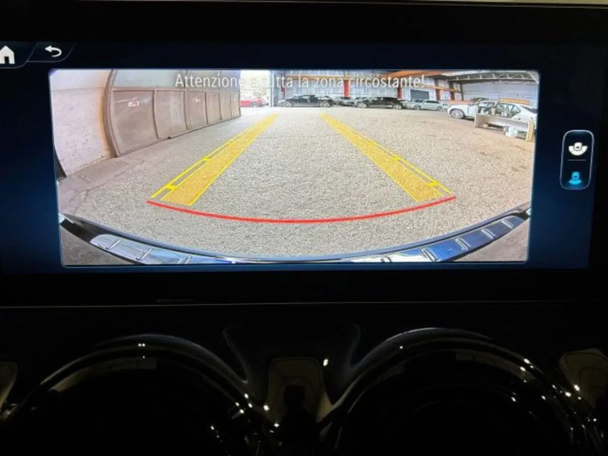 Mercedes-Benz GLA SUV nuova a Bologna (12)