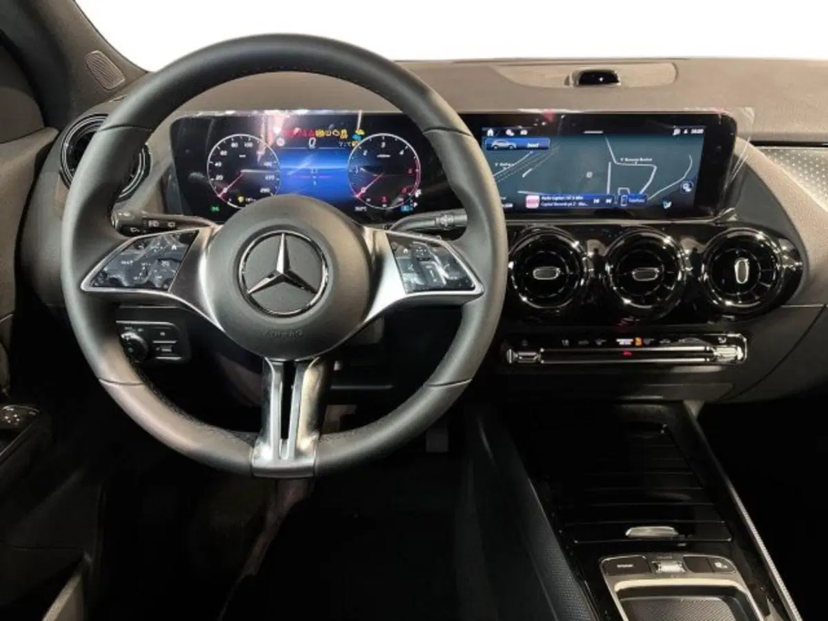 Mercedes-Benz GLA SUV nuova a Bologna (14)