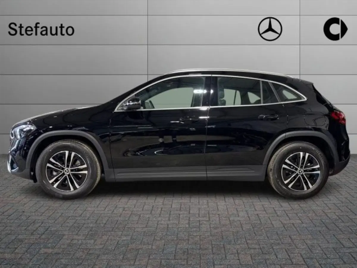 Mercedes-Benz GLA SUV nuova a Bologna (3)