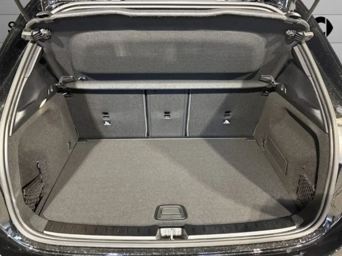 Mercedes-Benz GLA SUV nuova a Bologna (7)