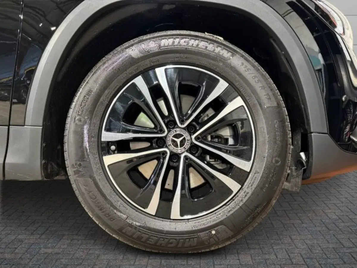 Mercedes-Benz GLA SUV nuova a Bologna (8)