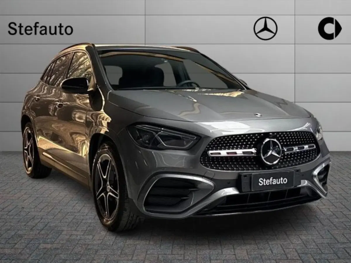 Mercedes-Benz GLA SUV nuova a Bologna