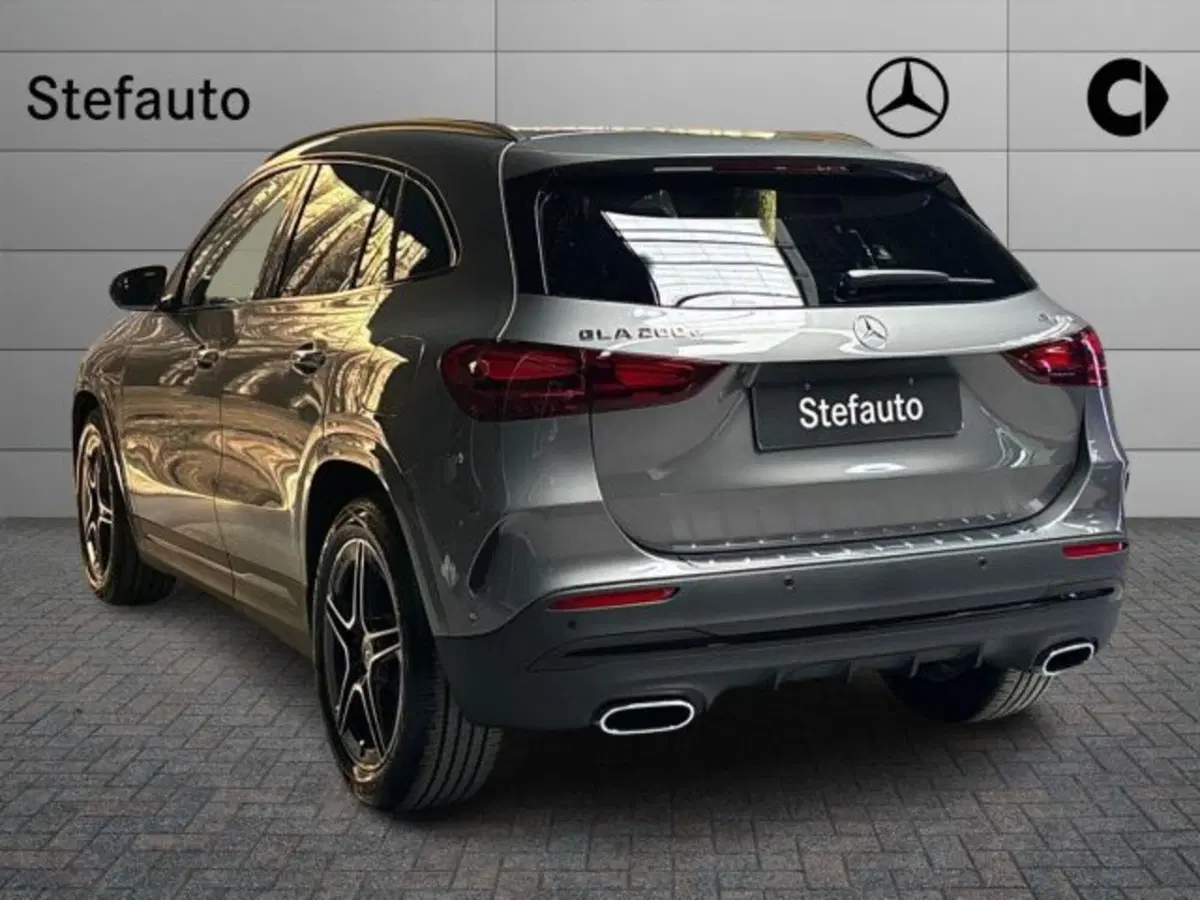 Mercedes-Benz GLA SUV nuova a Bologna (5)