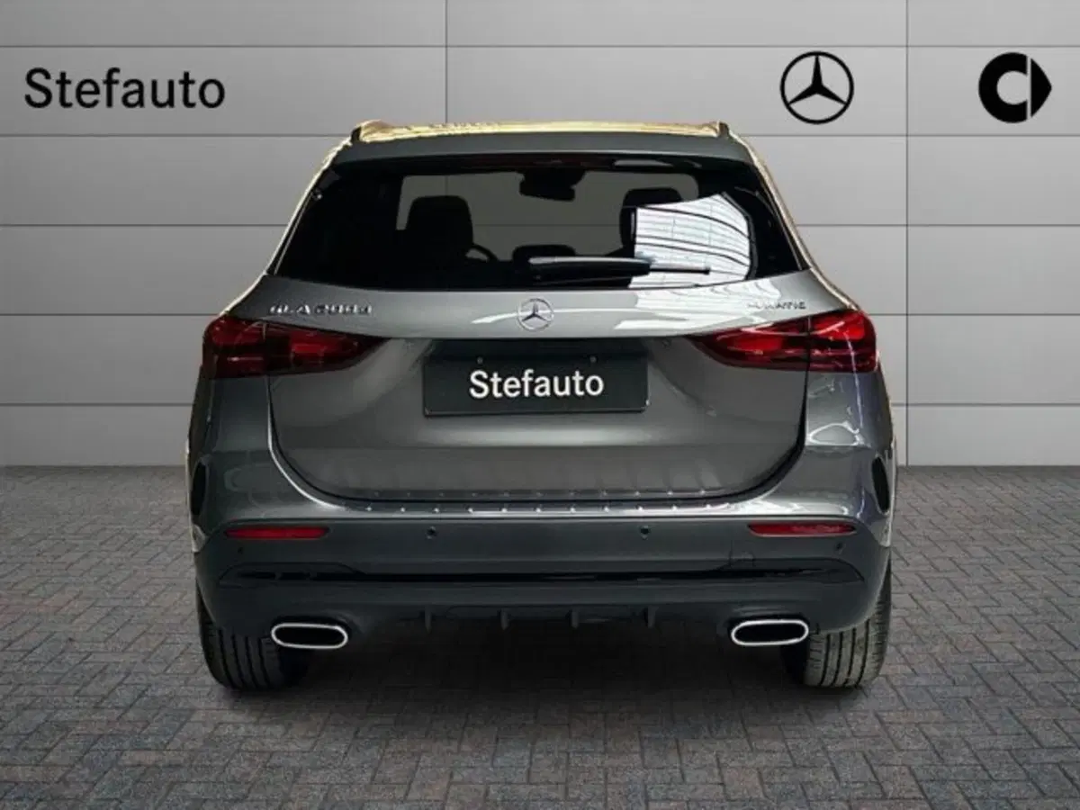Mercedes-Benz GLA SUV nuova a Bologna (6)