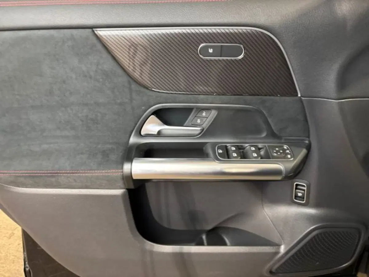 Mercedes-Benz GLA SUV nuova a Bologna (10)