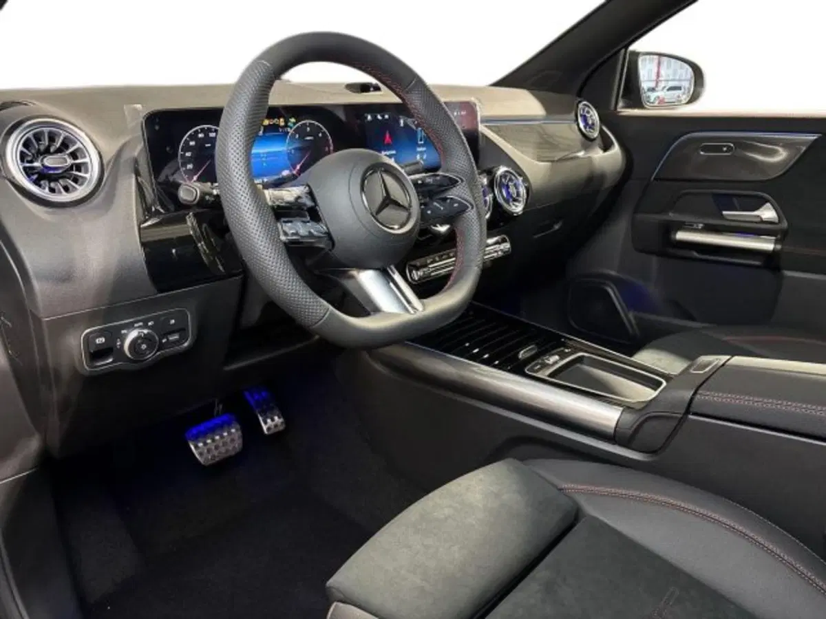 Mercedes-Benz GLA SUV nuova a Bologna (11)