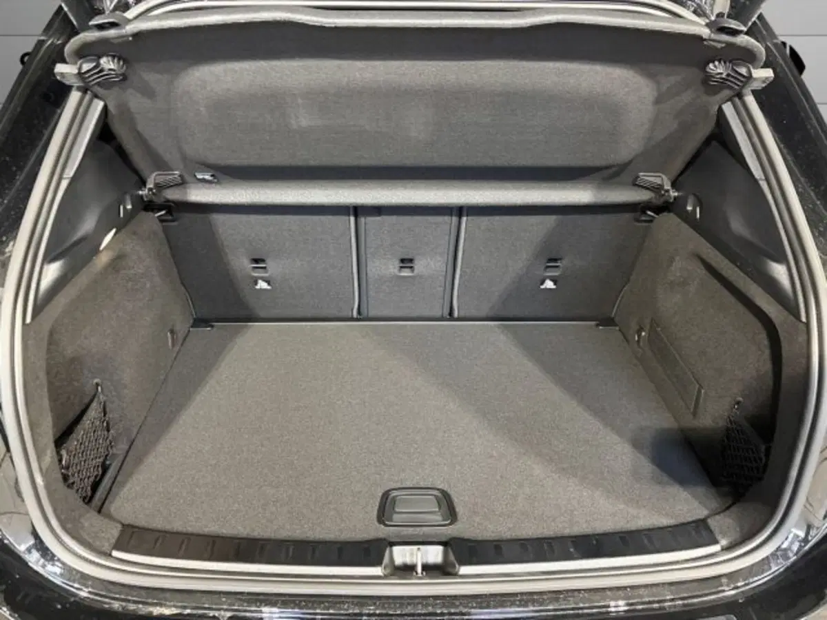 Mercedes-Benz GLA SUV nuova a Bologna (7)
