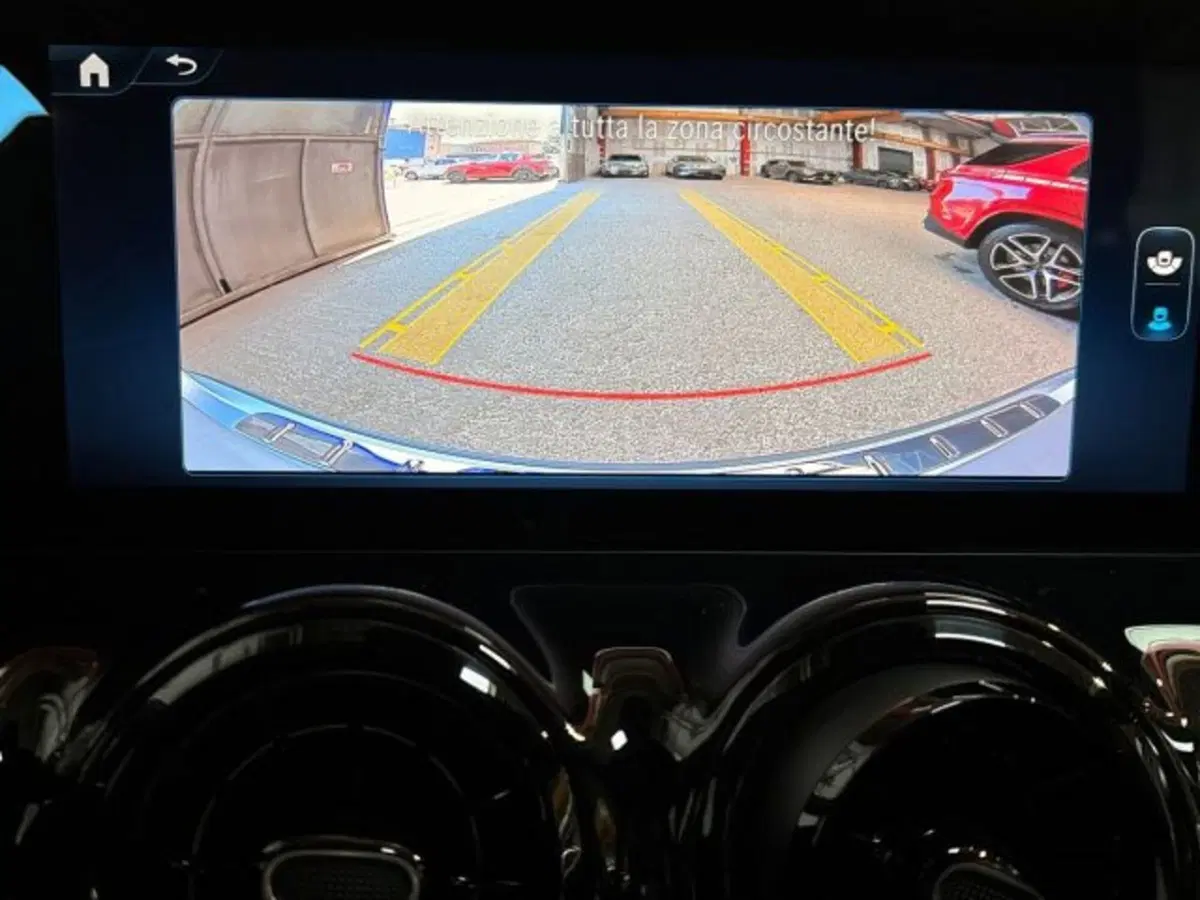 Mercedes-Benz GLA SUV nuova a Bologna (12)