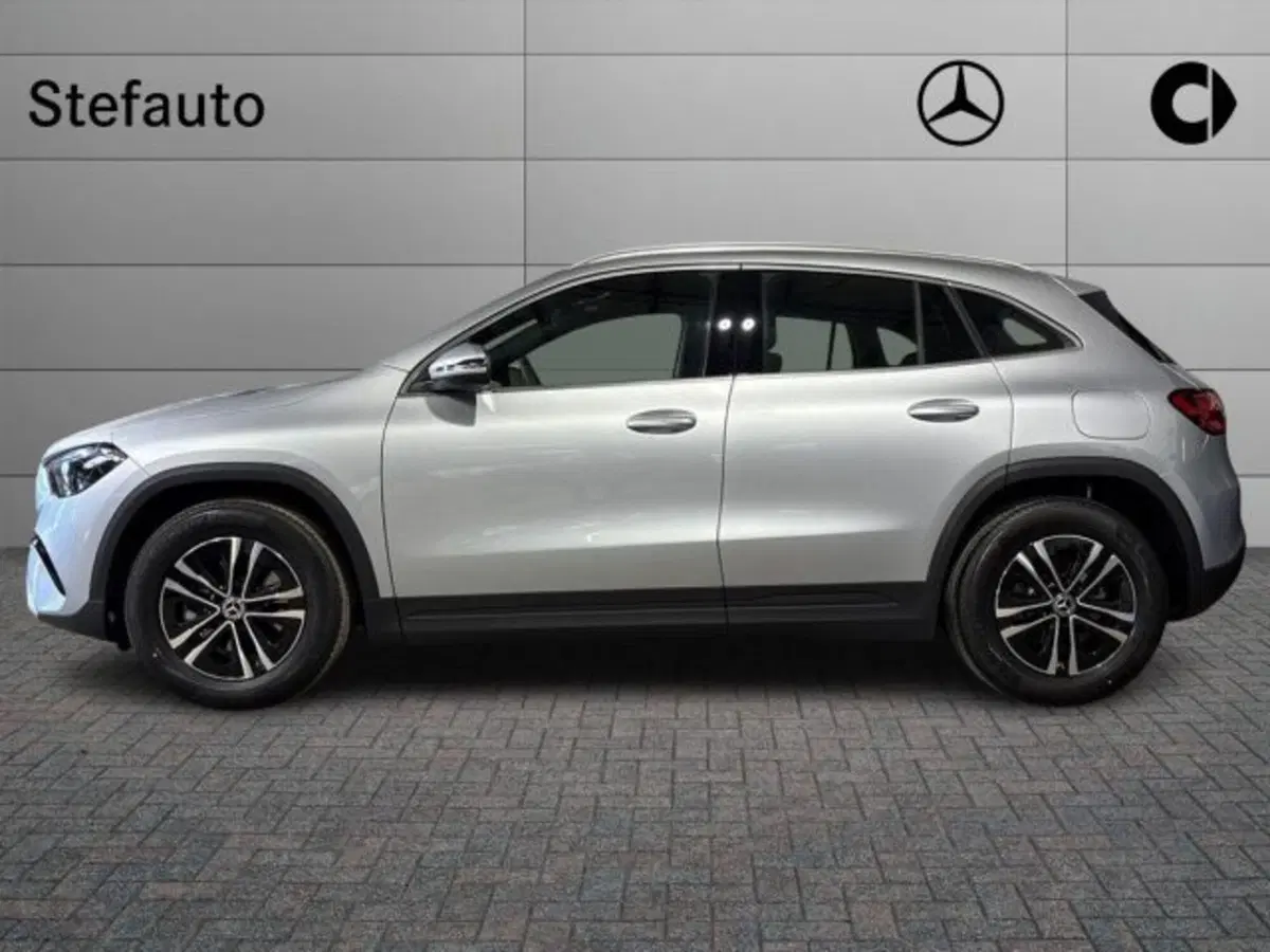 Mercedes-Benz GLA SUV nuova a Bologna (3)