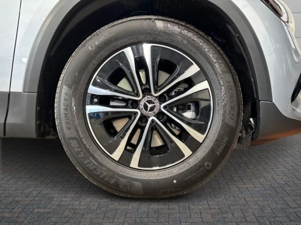 Mercedes-Benz GLA SUV nuova a Bologna (8)
