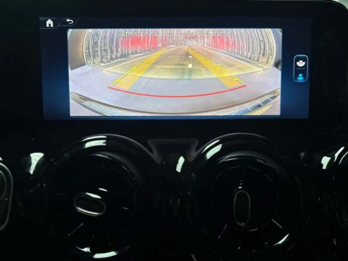 Mercedes-Benz GLA SUV nuova a Bologna (12)
