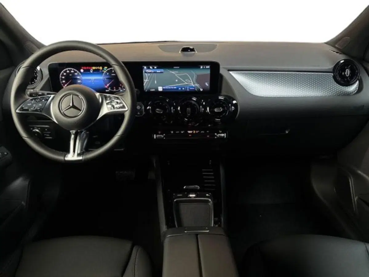Mercedes-Benz GLA SUV nuova a Bologna (13)